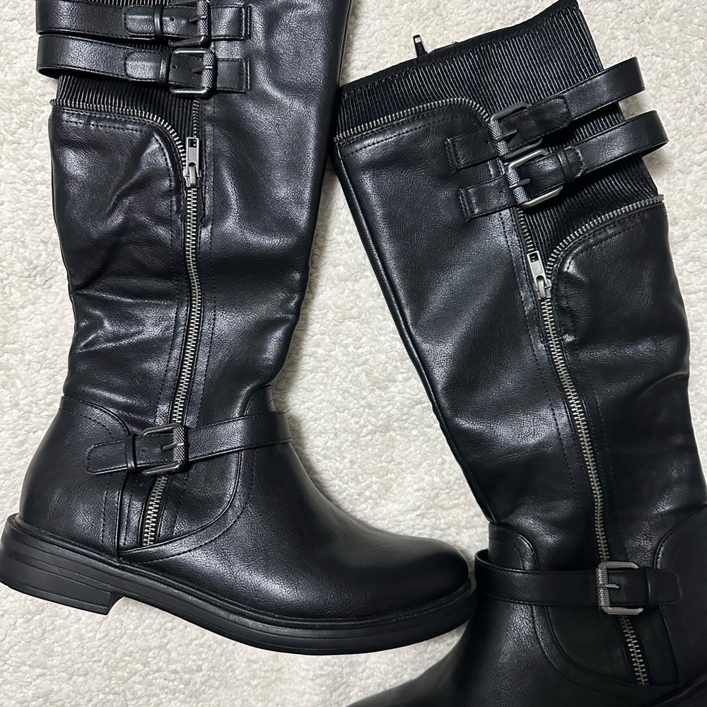 White Mountain Black Boots size 10